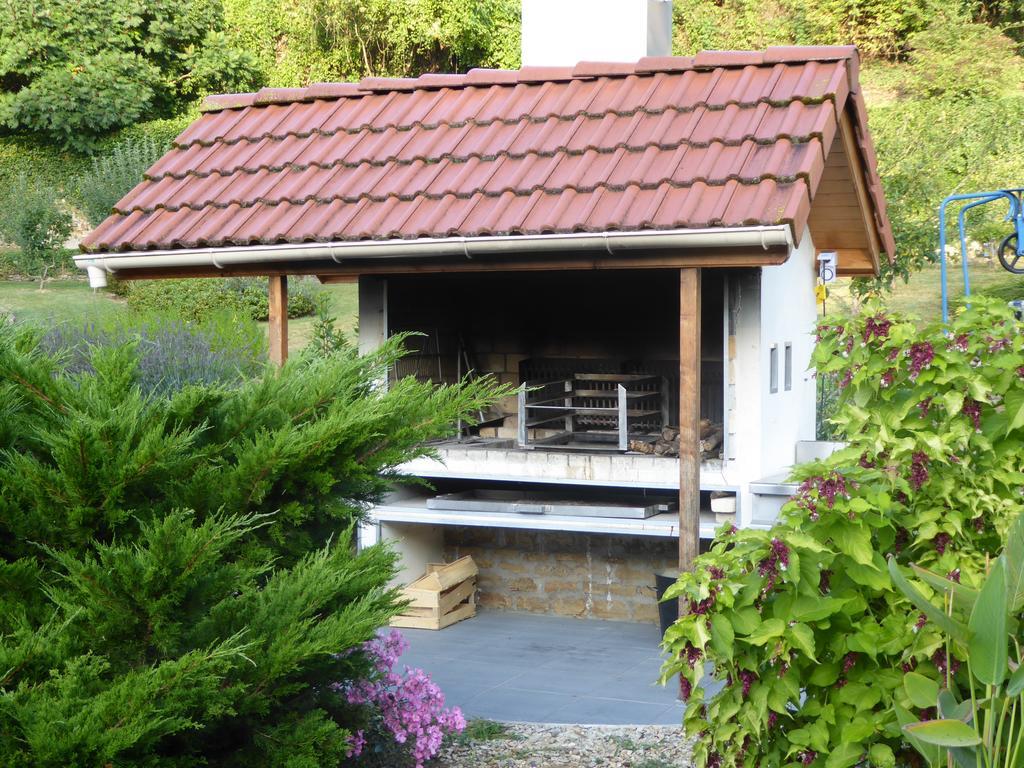 Hotel Aster Restaurant Aux Arcades Briey Exterior foto