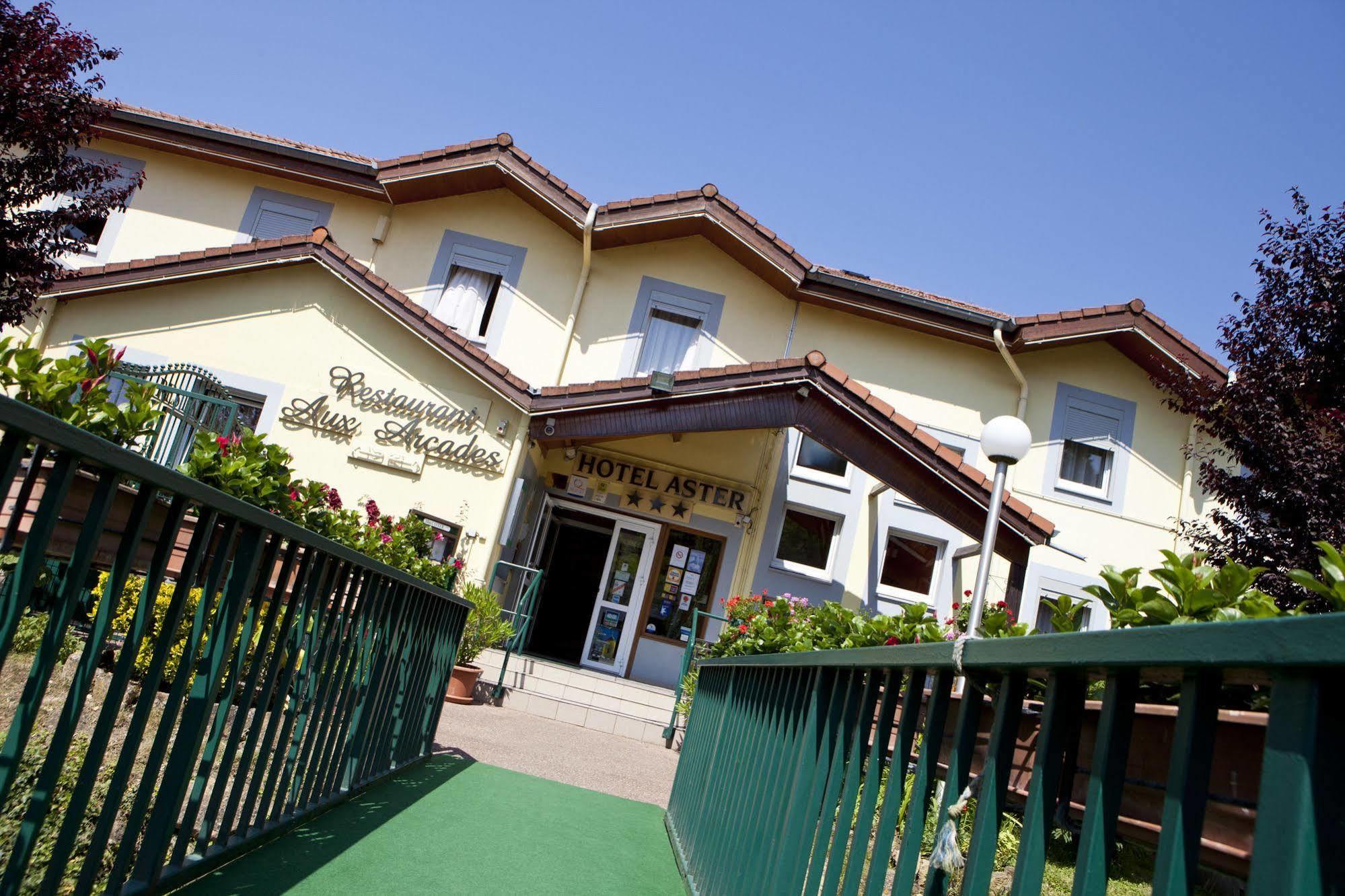 Hotel Aster Restaurant Aux Arcades Briey Exterior foto