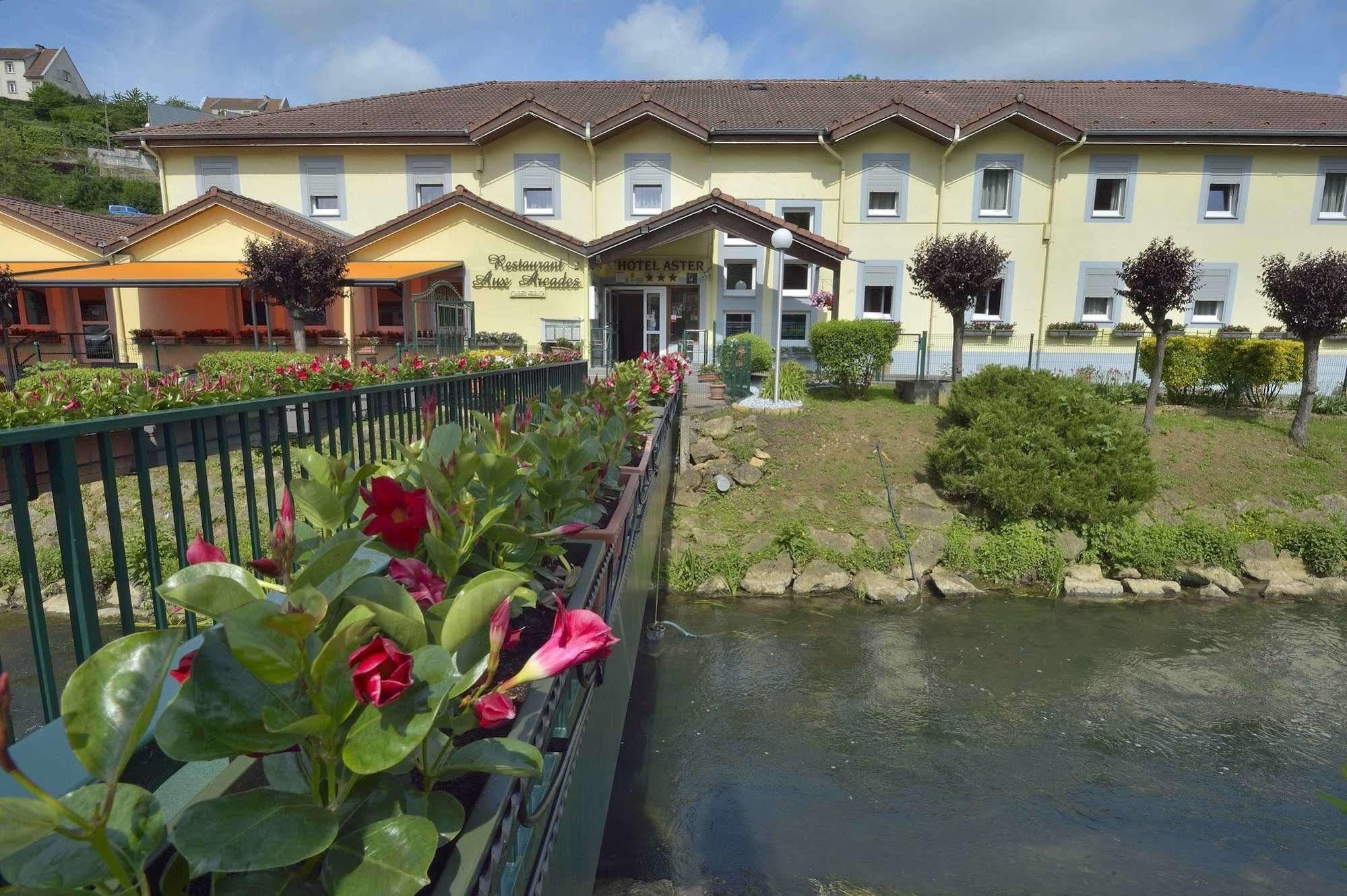 Hotel Aster Restaurant Aux Arcades Briey Exterior foto